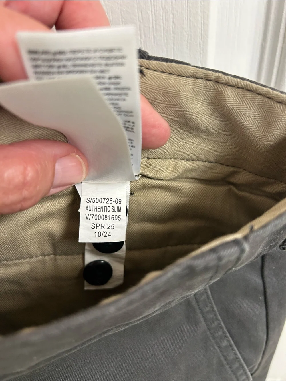 NWT Banana Republic Men’s Athletic Slim Stretch Chino, 34 waist 34 length